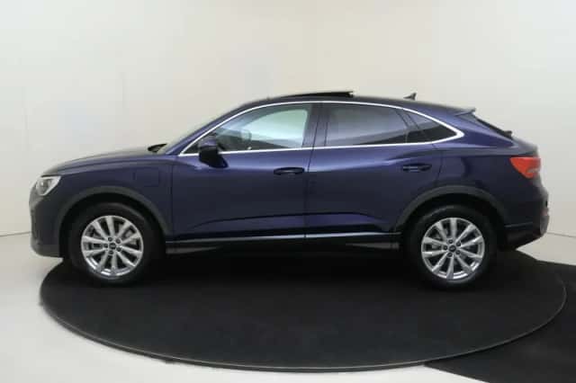 Audi Q3 Sportback (2022) thumbnail 2
