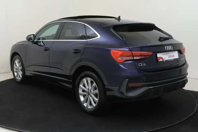 Audi Q3 Sportback (2022) thumbnail 3