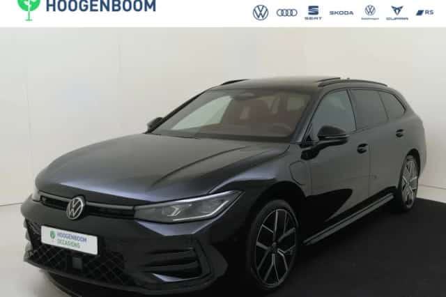 Volkswagen Passat (2025) thumbnail 1