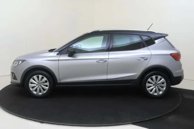 SEAT Arona (2019) thumbnail 2