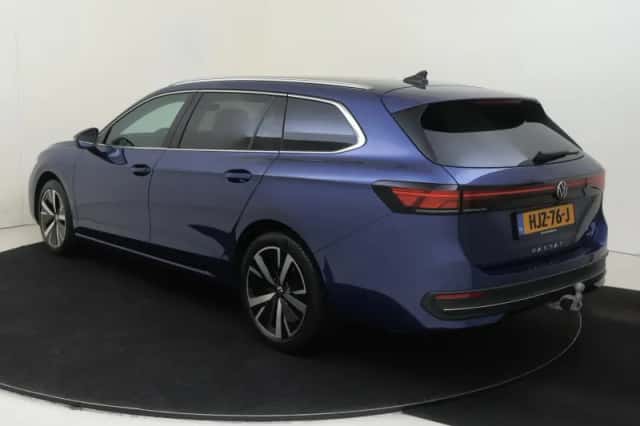 Volkswagen Passat (2025) thumbnail 3