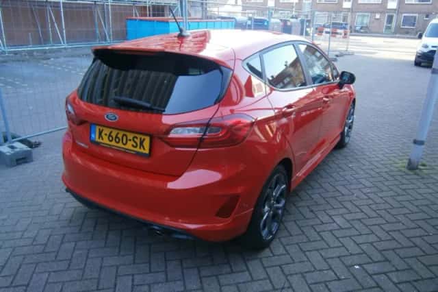 Ford Fiesta (2021) thumbnail 3