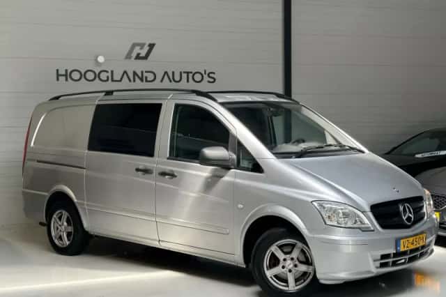 Mercedes-Benz Vito (2011) thumbnail 2