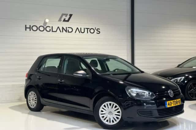 Volkswagen Golf (2012) thumbnail 2