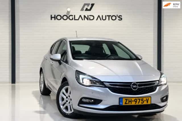 Opel Astra (2019) thumbnail 1