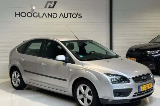 Ford Focus (2006) thumbnail 3