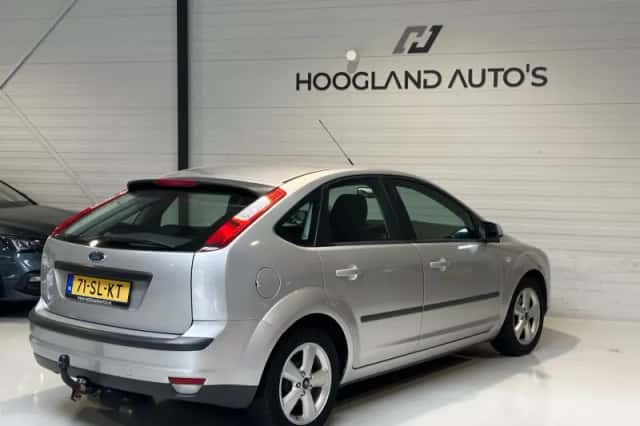Ford Focus (2006) thumbnail 6