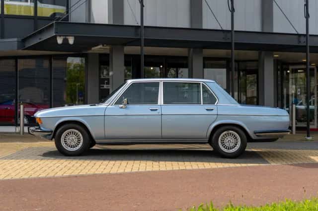 BMW 7-Serie (1977) thumbnail 3