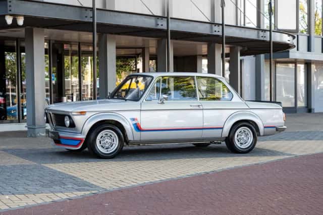 BMW 2002 (2002) thumbnail 2