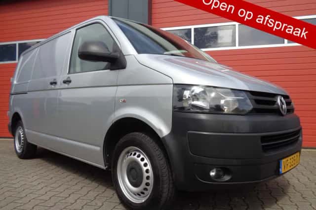 Volkswagen Transporter (2013) thumbnail 1