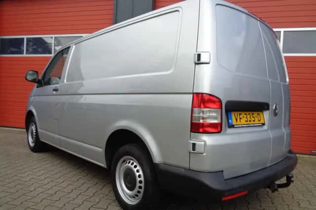 Volkswagen Transporter (2013) thumbnail 6