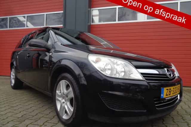 Opel Astra (2009) thumbnail 1