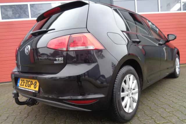 Volkswagen Golf (2012) thumbnail 5