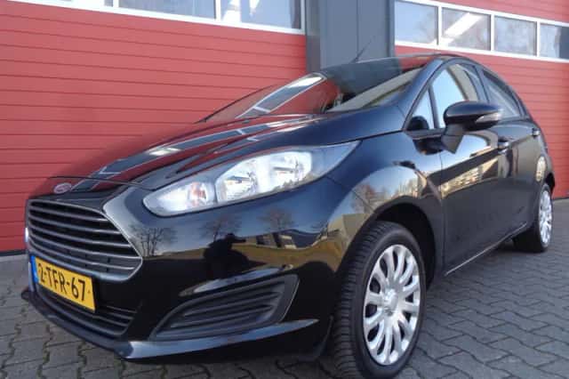 Ford Fiesta (2014) thumbnail 4