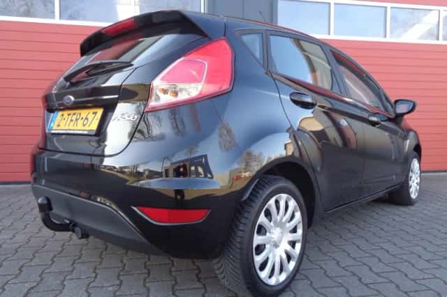 Ford Fiesta (2014) thumbnail 6