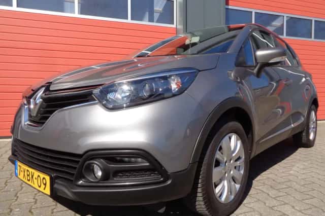 Renault Captur (2014) thumbnail 4