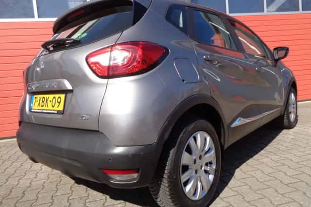 Renault Captur (2014) thumbnail 5