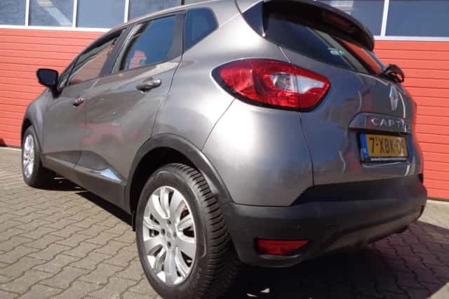 Renault Captur (2014) thumbnail 6