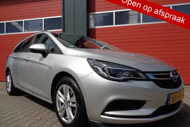 Opel Astra (2018) thumbnail 1