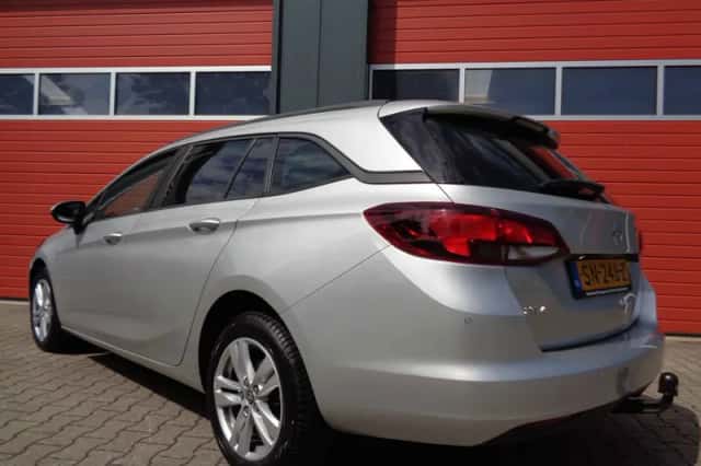 Opel Astra (2018) thumbnail 4