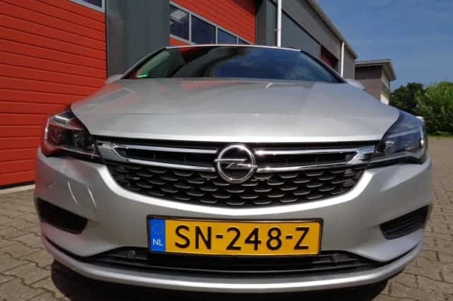 Opel Astra (2018) thumbnail 5