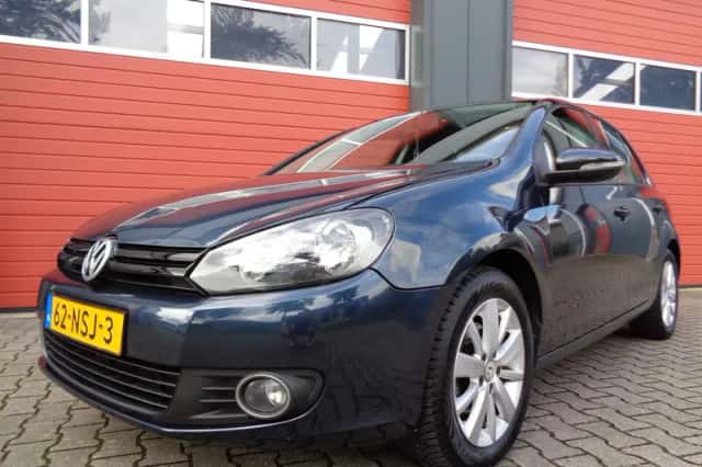 Volkswagen Golf (2011) thumbnail 4