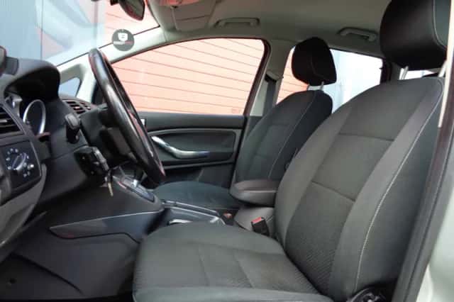 Ford C-Max (2008) thumbnail 2