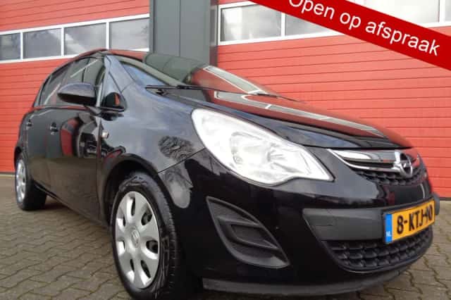 Opel Corsa (2011) thumbnail 1