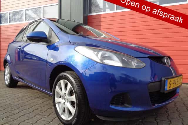 Mazda 2 (2009) thumbnail 1