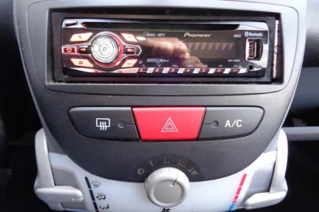 Toyota Aygo (2008) thumbnail 3