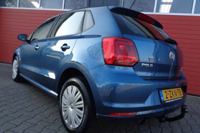 Volkswagen Polo (2015) thumbnail 5