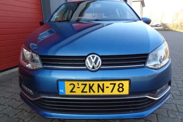 Volkswagen Polo (2015) thumbnail 6