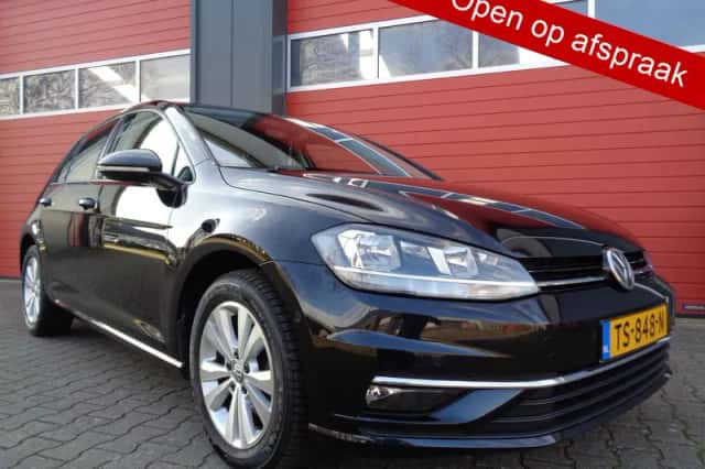 Volkswagen Golf (2018) thumbnail 1
