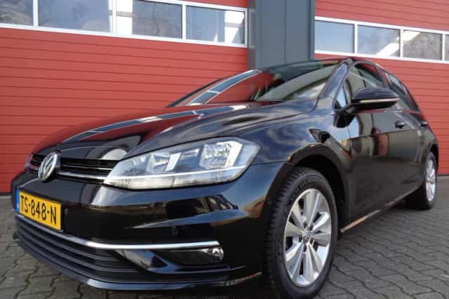 Volkswagen Golf (2018) thumbnail 4