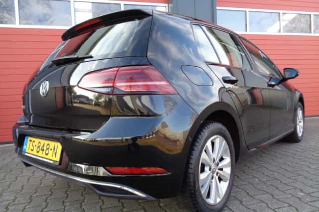 Volkswagen Golf (2018) thumbnail 6