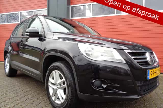 Volkswagen Tiguan (2009) thumbnail 1