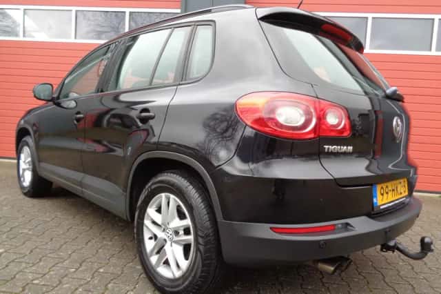 Volkswagen Tiguan (2009) thumbnail 5
