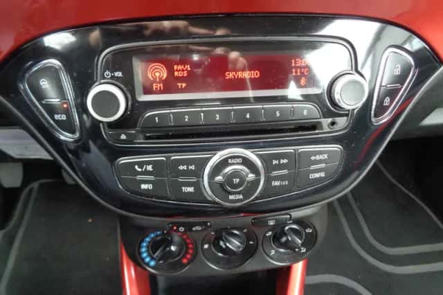 Opel Adam (2013) thumbnail 3