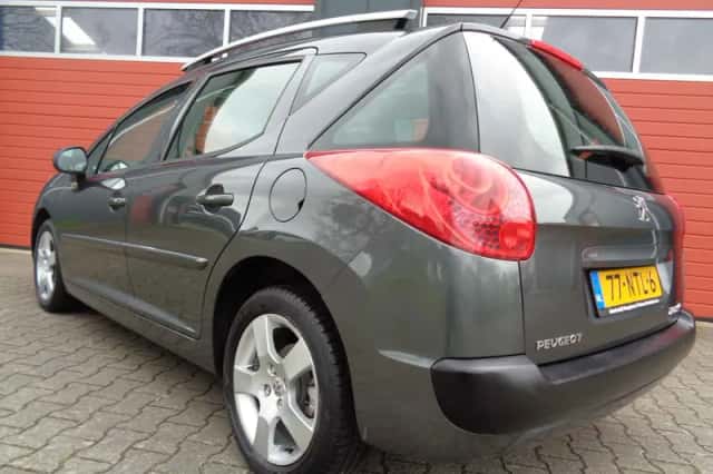 Peugeot 207 (2010) thumbnail 6