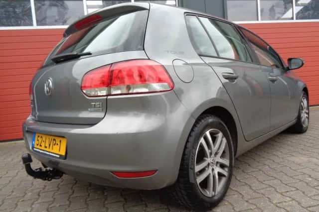 Volkswagen Golf (2010) thumbnail 5