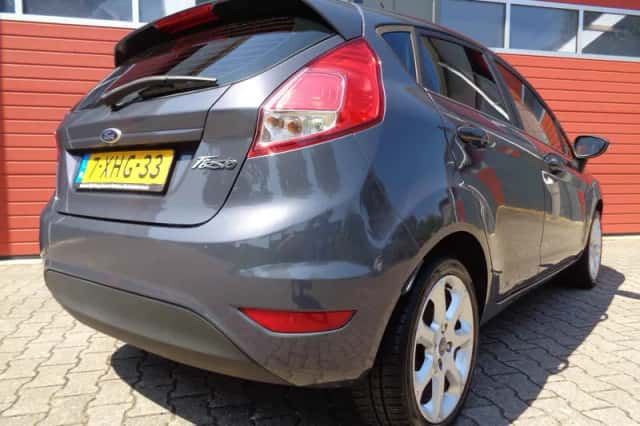 Ford Fiesta (2014) thumbnail 6
