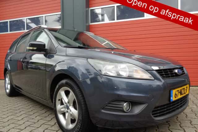 Ford Focus (2010) thumbnail 1