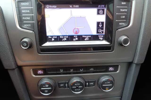 Volkswagen Golf (2013) thumbnail 3