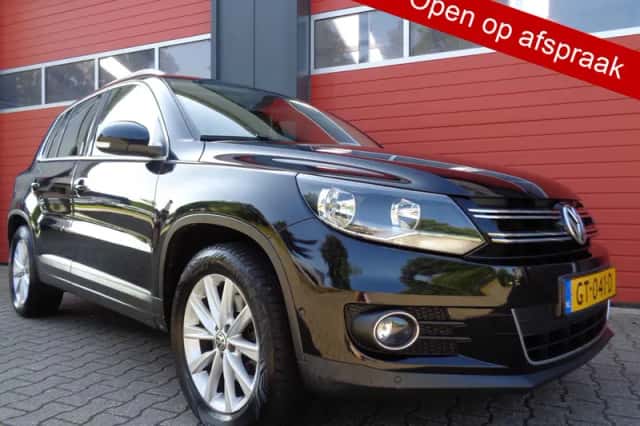 Volkswagen Tiguan (2015) thumbnail 1