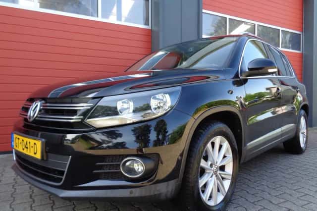 Volkswagen Tiguan (2015) thumbnail 4