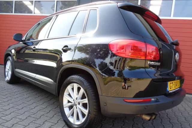Volkswagen Tiguan (2015) thumbnail 6