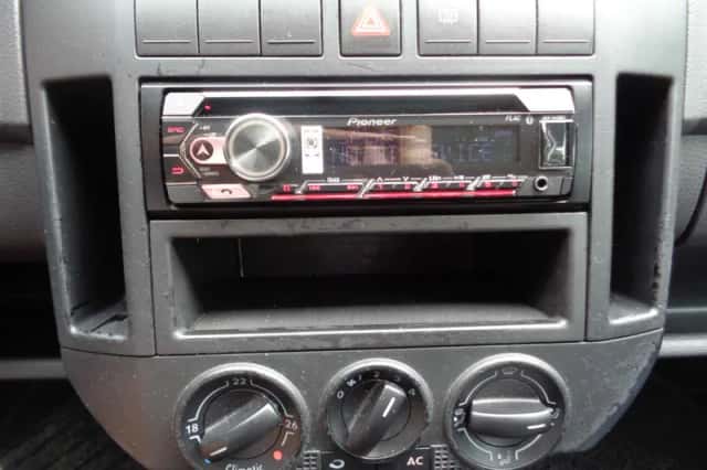 Volkswagen Polo (2007) thumbnail 3