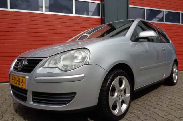 Volkswagen Polo (2007) thumbnail 4
