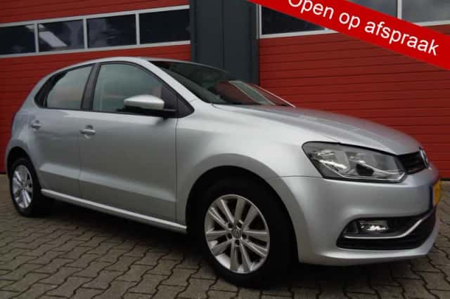 Volkswagen Polo (2016) thumbnail 1