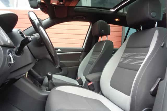 Volkswagen Tiguan (2013) thumbnail 2